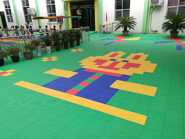 幼兒園懸浮地板對(duì)孩子有什么好處？